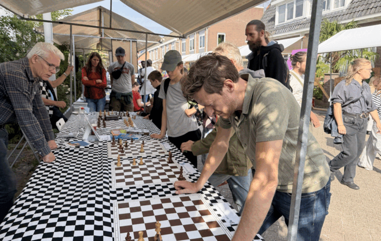 Schaken op de Molenmarkt